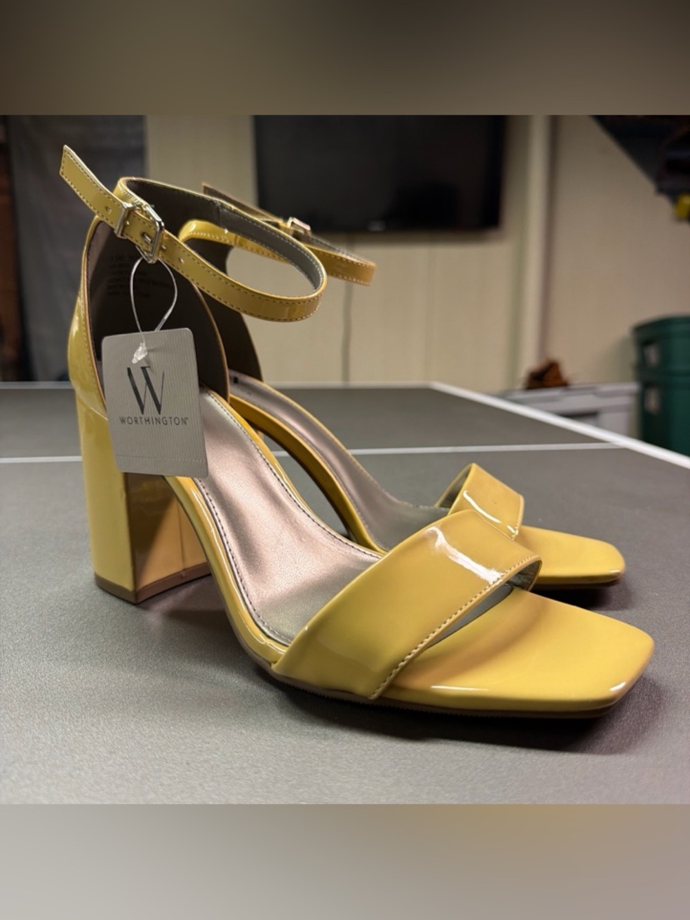 Worthington‎ Womens Soft Yellow Patent Block Heel Ankle Strap Sandals 8.5M NWT